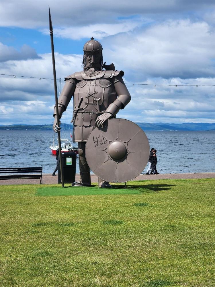 Flat Largs